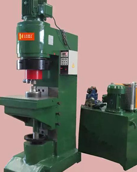 如何選擇合適的鉚接機(jī)廠家？