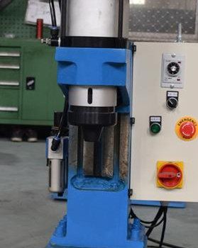 采購一臺液壓鉚接機要多少錢？