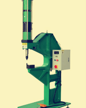 鉚接機(jī)的模具為什么容易斷裂？