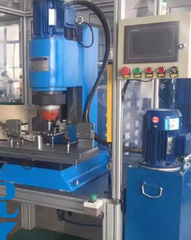 鉚接機(jī)使用期間的小問(wèn)題，教你一招搞定！