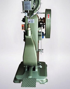 如何選擇徑向鉚接機(jī)生產(chǎn)廠家？