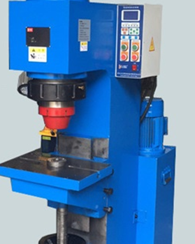 非標定制鉚接機的價格貴嗎？