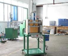 相比普通液壓鉚接機，氣液增壓鉚接機有什么不同