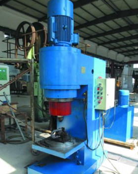 一臺氣動鉚接機(jī)需要多少錢？