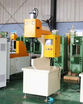 寧波徑向鉚接機(jī)廠家要怎么選擇？